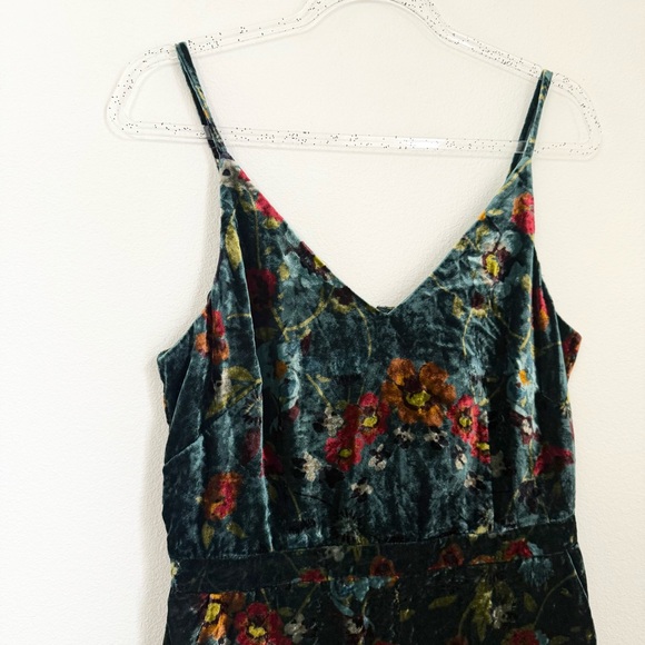 LOFT Floral Velvet Wide Leg Jumpsuit Holiday Green Casual Women’s Size 4 - Picture 3 of 13